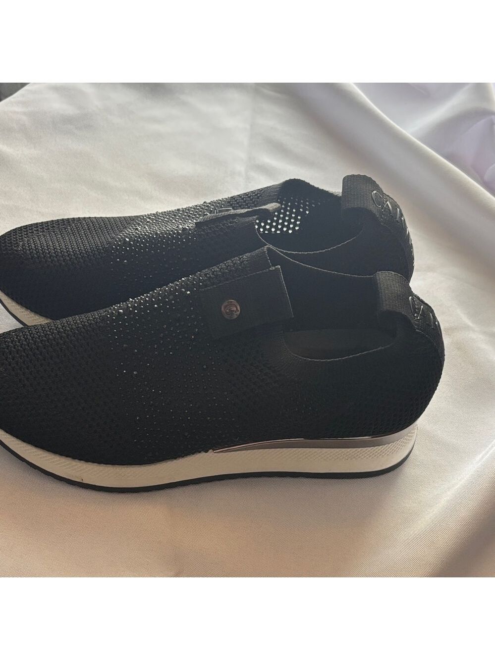 Carvela Janeiro 2 Crystal Embellished Navy Black Knit Trainers Shoes sz 37 (6.5) - Picture 4 of 8